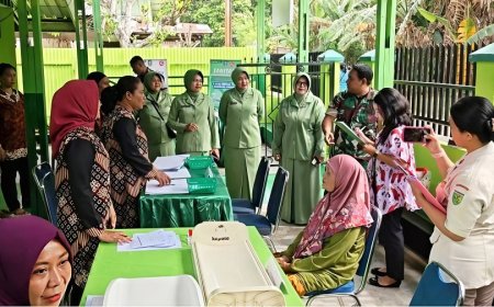 Ketua Persit KCK Cabang XVI Kodim 1701/Jayapura Sambut Tim Penilai Posyandu