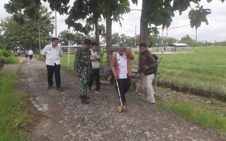 Babinsa Koramil 08 Talang Laksanakan Pengukuran dan Survei Lokasi TMMD Sengkuyung Tahap I TA 2026 di Desa Getaskerep