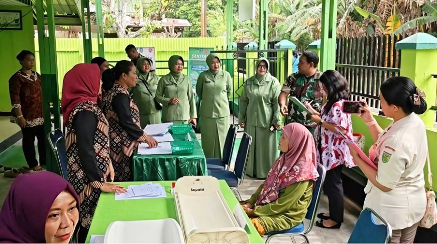 Ketua Persit KCK Cabang XVI Kodim 1701/Jayapura Sambut Tim Penilai Posyandu