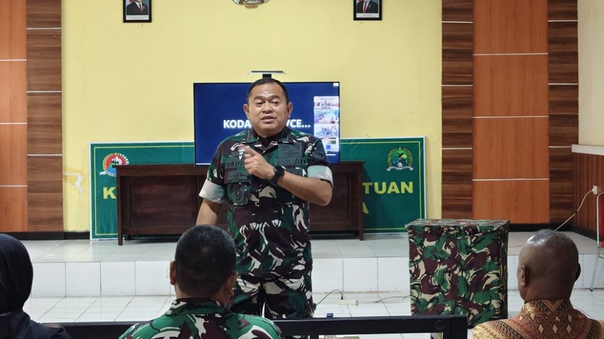 Dandim 1701/Jayapura Dampingi Orang Tua Calon Prajurit Ikuti Pengarahan Pangdam XVII/Cenderawasih