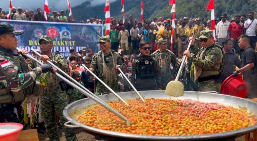 TNI dan Warga Papua Masak Bersama: Kuali Merah Putih Menyambut Hari Gizi Nasional