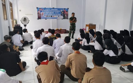 Danramil 08/Talang Berikan Wawasan Kebangsaan kepada Pengurus OSIS SMK Ma’arif NU Talang