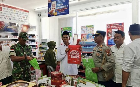 Koramil Skanto Dampingi Wakil Bupati Cek Stok dan Harga Sembako di Perbatasan