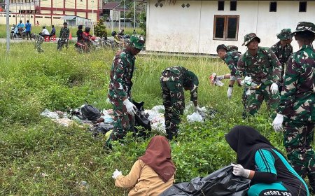 Sinergi Tanpa Batas: Yonif TP 809/NTM Bersama Komponen Bangsa Sulap Pasar Sentral Sarmi Jadi Bersih dan Elok