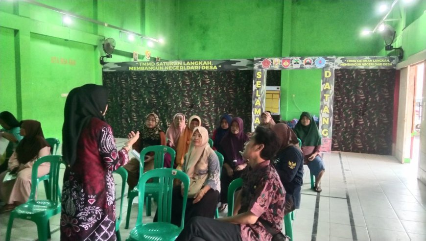 Dekatkan Pelayanan ke Masyarakat, TMMD 127 Brebes Gandeng Dindukcapil Gelar Layanan Adminduk di Desa Cikuya