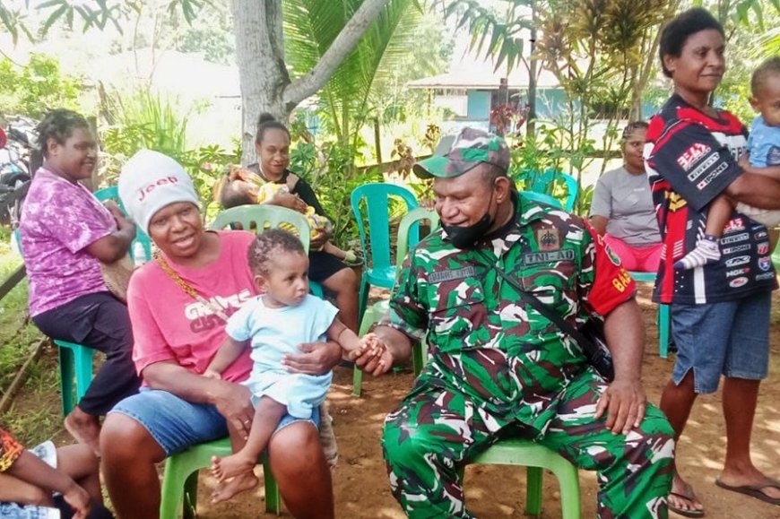 Babinsa Kelapa Lima Dampingi Pelayanan Posyandu, Wujud Kepedulian Nyata Untuk Ibu dan Balita