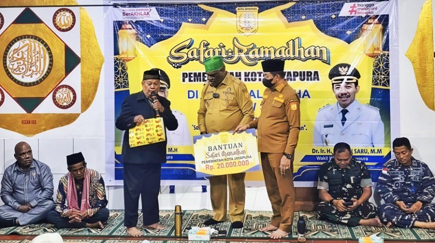 Kompak di Bulan Suci, Wali Kota dan Dandim Jayapura Buka Puasa Bareng Warga Perbatasan