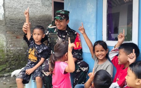 Senyum Anak-Anak Cikuya Sambut Kedatangan Danrem 071/Wijayakusuma