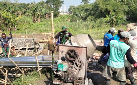 Pembangunan Jembatan Gantung Garuda di Kali Wuri, Wujud Sinergi TNI dan Masyarakat