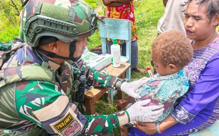 Menyapa Dengan Hati, TNI Layani Kesehatan Masyarakat Tinibil