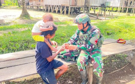 Kesehatan Tanpa Jarak, Satgas Pamtas RI-PNG Statis Yonif 753/AVT: Layani Kesehatan Masyarakat Kampung Sabi