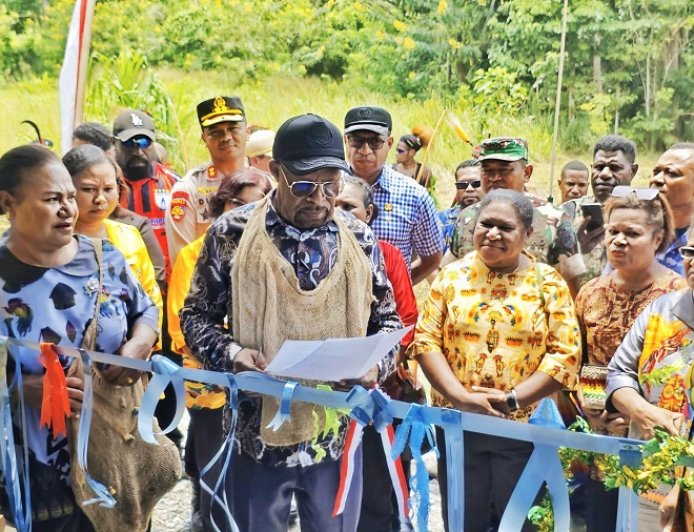 Dandim Jayapura Dampingi Bupati Tinjau Revitalisasi SMA Negeri 3 Sentani