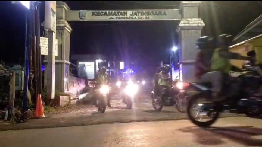 Patroli Gabungan Kodim 0712/Tegal dan Unsur Terkait Jaga Kondusifitas Wilayah Jatinegara di Bulan Ramadhan