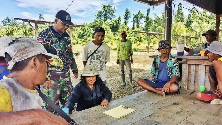 Babinsa Skanto Perkuat Kemanunggalan TNI–Rakyat melalui Pendampingan Petani Padi