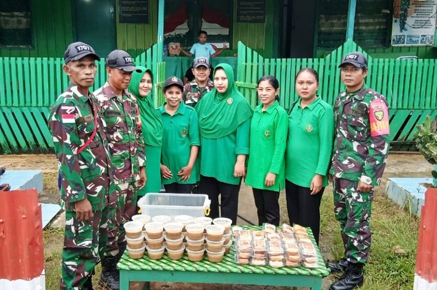 Koramil Kimaam dan Persit Berbagi Takjil, Hangatkan Kebersamaan di Bulan Ramadhan