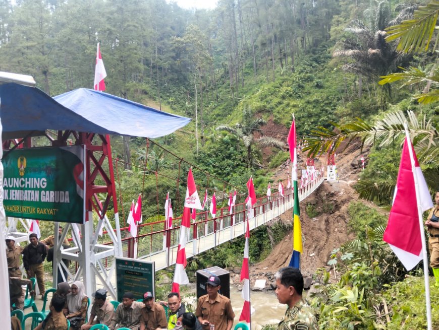 TNI AD Bangun Jembatan Garuda di Banjarnegara Bukti Hadirnya Negara untuk Rakyat