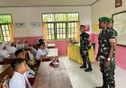 Prajurit Yonif TP 860/NSK Jadi Guru Dadakan, Ajak Siswa Tanamkan Cinta Tanah Air