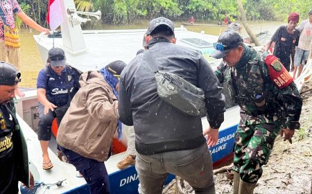 Kepedulian Jelang Paskah, Babinsa Merauke Dampingi Wakil Bupati ke Kampung Nggolar
