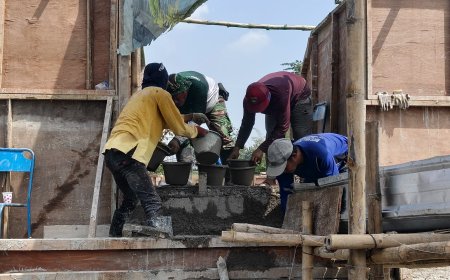 Gotong Royong TNI dan Warga, Pengecoran Jembatan Gantung Garuda Terus Dikebut