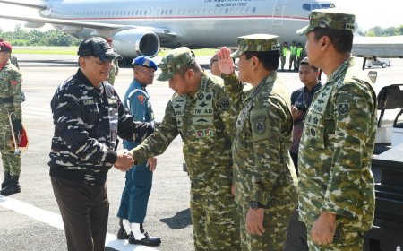 Pangdam IV/Diponegoro Dampingi Menhan dan Panglima TNI Tinjau Latihan Operasi Laut Gabungan 2026