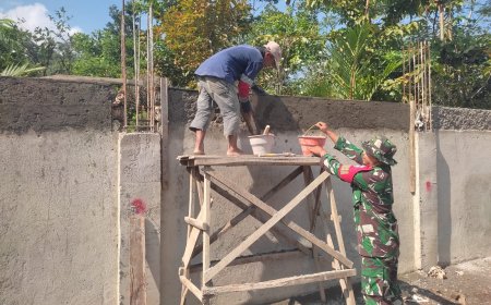 Babinsa Koramil 12 Sigaluh Dampingi Pembangunan KDKMP di Desa Singamerta