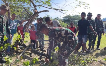 Wujudkan Lingkungan Sekolah Sehat, Yonif TP 809/NTM Gelar Karya Bakti di SD Satu Atap Kasukwe