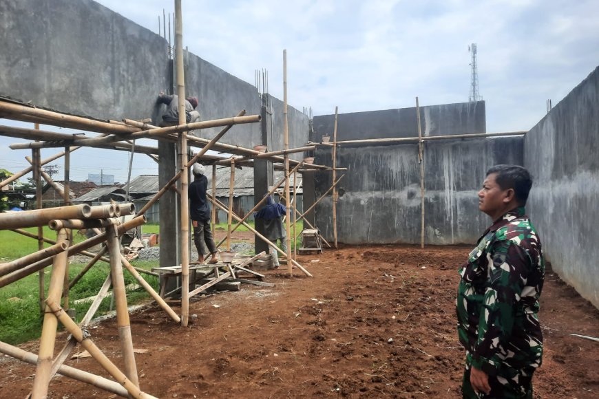 Sentuhan Akhir yang Menentukan Babinsa Dampingi Finishing KDKMP Desa Tapen