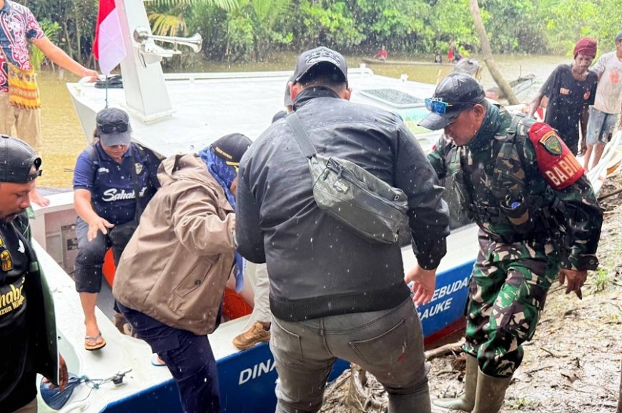 Kepedulian Jelang Paskah, Babinsa Merauke Dampingi Wakil Bupati ke Kampung Nggolar