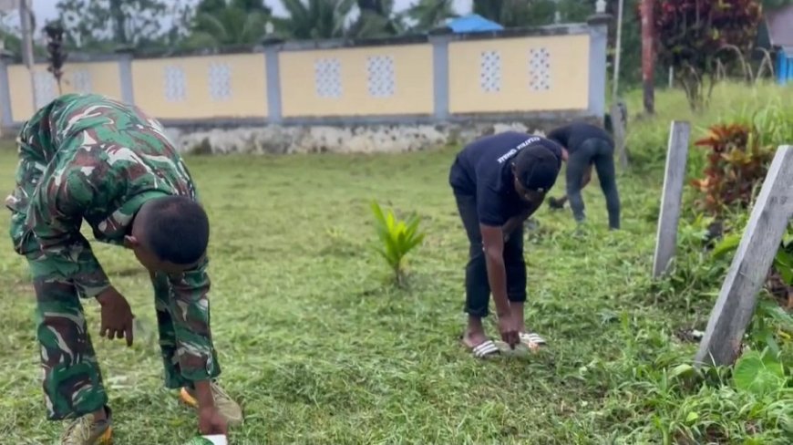 Sinergi Prajurit dan Rakyat: Yonif TP 809/NTM Gelar Karya Bakti Bersama Masyarakat di Gereja Wapoania