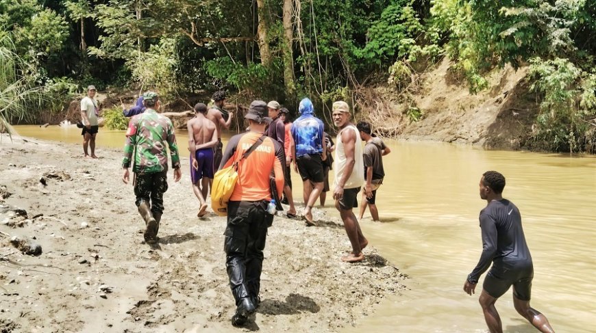 Babinsa dan Basarnas Sisir Aliran Sungai Sepanjang 4 Kilometer Cari Korban Hanyut