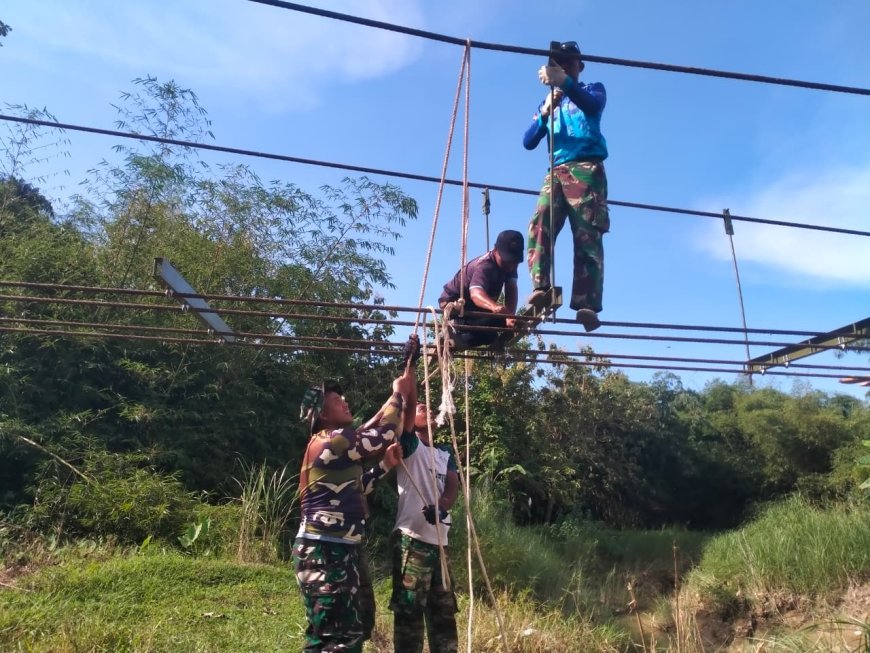 Gotong Royong TNI dan Warga, Pemasangan Glagar Bawah dan Hanger Jembatan Perintis Garuda Kali Wuri Terus Dikebut