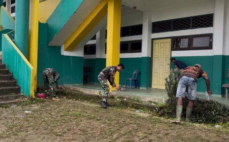 Dukung Lingkungan Belajar yang Sehat, Prajurit Yonif TP 809/NTM Gelar Karya Bakti di MTs Darud Da'wah-Irsyad