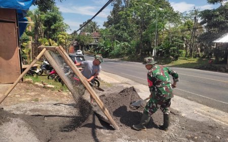 Babinsa Sigaluh Awasi Lanjutan Pembangunan KDKMP di Desa Singamerta