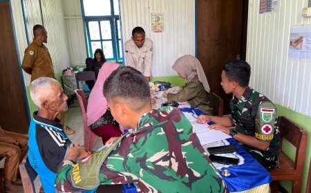 Prajurit Yonif TP 860/NSK Laksanakan Pendampingan Posyandu Lansia di Kampung Ruambak Jaya
