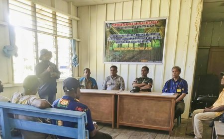 Kompak! Babinsa dan Dinas Perkebunan Sosialisasi Dorong Kesejahteraan Petani Distrik Airu