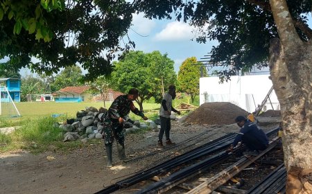 Babinsa Banjarnegara Dampingi Pembangunan KDKMP di Sokanandi