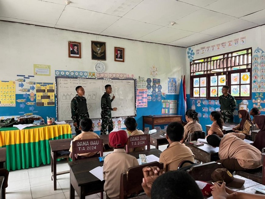 Kegiatan Sosialisasi Mengajar Bahasa Inggris Oleh Prajurit Yonif TP 860/NSK di SD Negeri Inpres 1 Waren