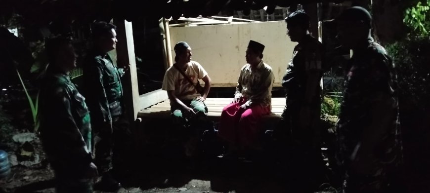 Anggota Koramil 07/Mandiraja melaksanakan Patroli malam bersama Banser