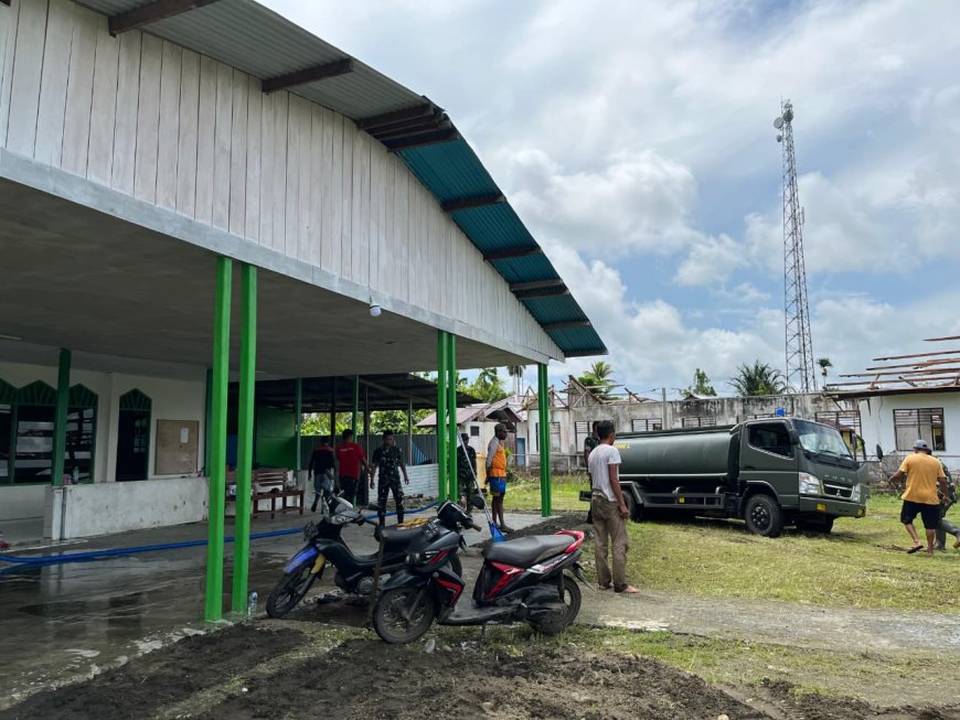 Yonif TP 860/NSK Salurkan Air Bersih ke Masjid Al-Falaq, Warga Baino Jaya Apresiasi Kepedulian TNI