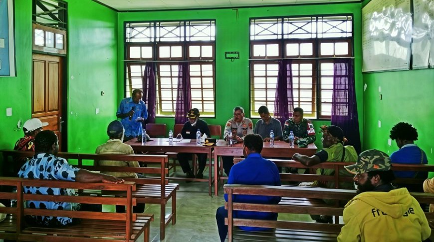 TNI-Polri Dukung 13 Kepala Suku Deklarasi Nyatakan Keerom Tetap Aman dan Damai
