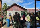 Kemanunggalan TNI-Rakyat: Prajurit Yonif TP 860/NSK dan Warga SP V Gotong Royong Cor Masjid Al Muhajirin