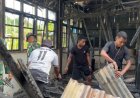 Wujudkan Lingkungan Bersih dan Sehat, Personel Yonif TP 809/NTM Bersama Warga Gelar Karya Bakti di Balai Desa Wapoania