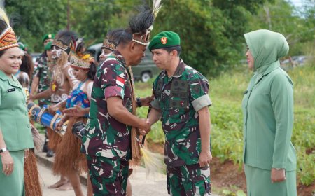 Pangdam XXIV/Mandala Trikora Disambut Hangat Keluarga Besar Korem 174/ATW