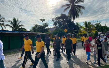 Semarak HUT Bhayangkara ke-80, TNI-Polri dan Masyarakat Waropen Tumpah Ruah Ikuti Jalan Sehat Berhadiah
