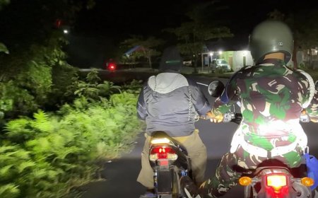 Patroli Malam Yonif TP 860/NSK Sisir Waropen, Wujud Nyata Jaga Keamanan dan Kedekatan dengan Warga