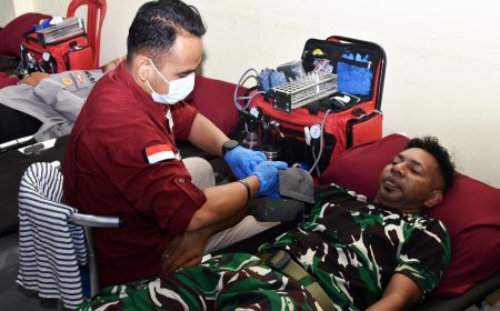 Sambut Hari Bhayangkara ke-80, Personel Kodim 1707/Merauke Ikut Donor Darah Untuk Kemanusiaan