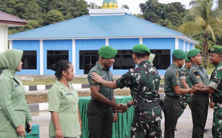Pelepasan Lima Prajurit Terbaik, Yonif TP 809/NTM Gelar Upacara Korps Raport Pindah Satuan