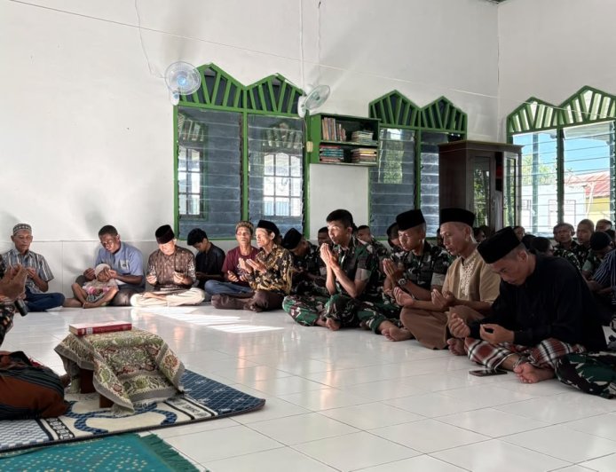 Semangat Muharram di Tanah Papua, Prajurit Yonif TP 860/NSK dan Warga Waropen Bersatu dalam Doa untuk Indonesia Maju