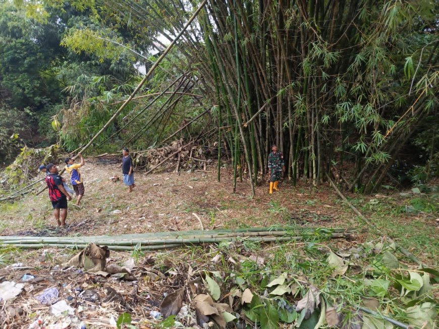 Semangat Gotong Royong Warnai Progres Pembangunan Jembatan Gantung Garuda di Kali Bebek Pakembaran