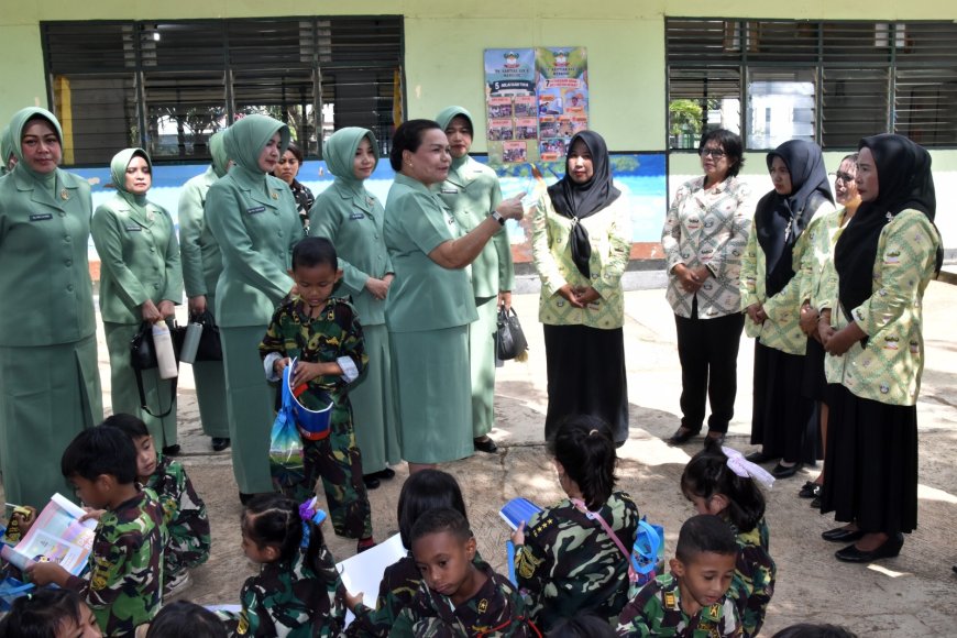 Ketua Persit KCK Daerah XXIV/Mandala Trikora Tinjau Pendidikan, Kesehatan dan Umkm di Kodim 1707/Merauke